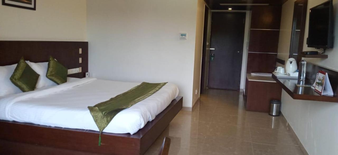 Rns One Hotel Subrahmanya Bagian luar foto