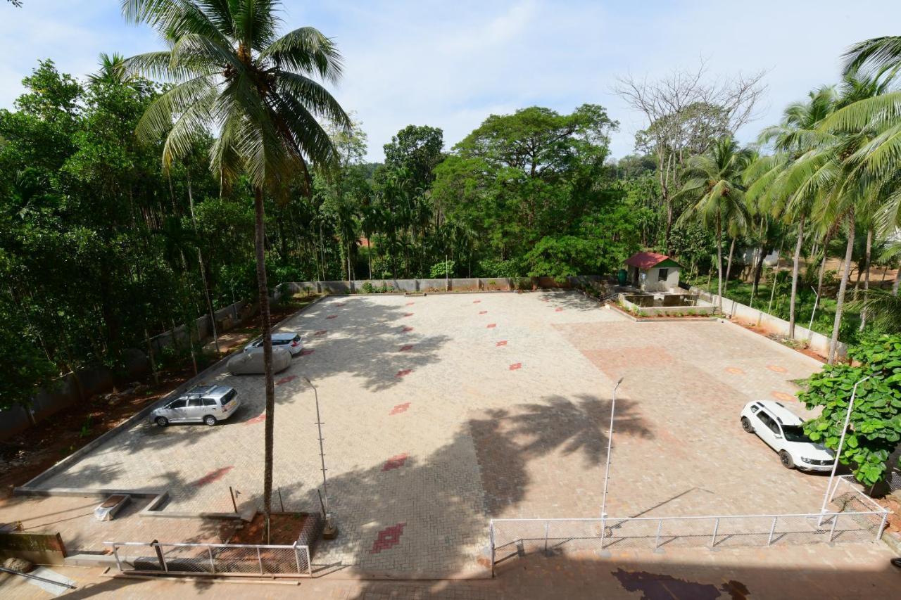 Rns One Hotel Subrahmanya Bagian luar foto